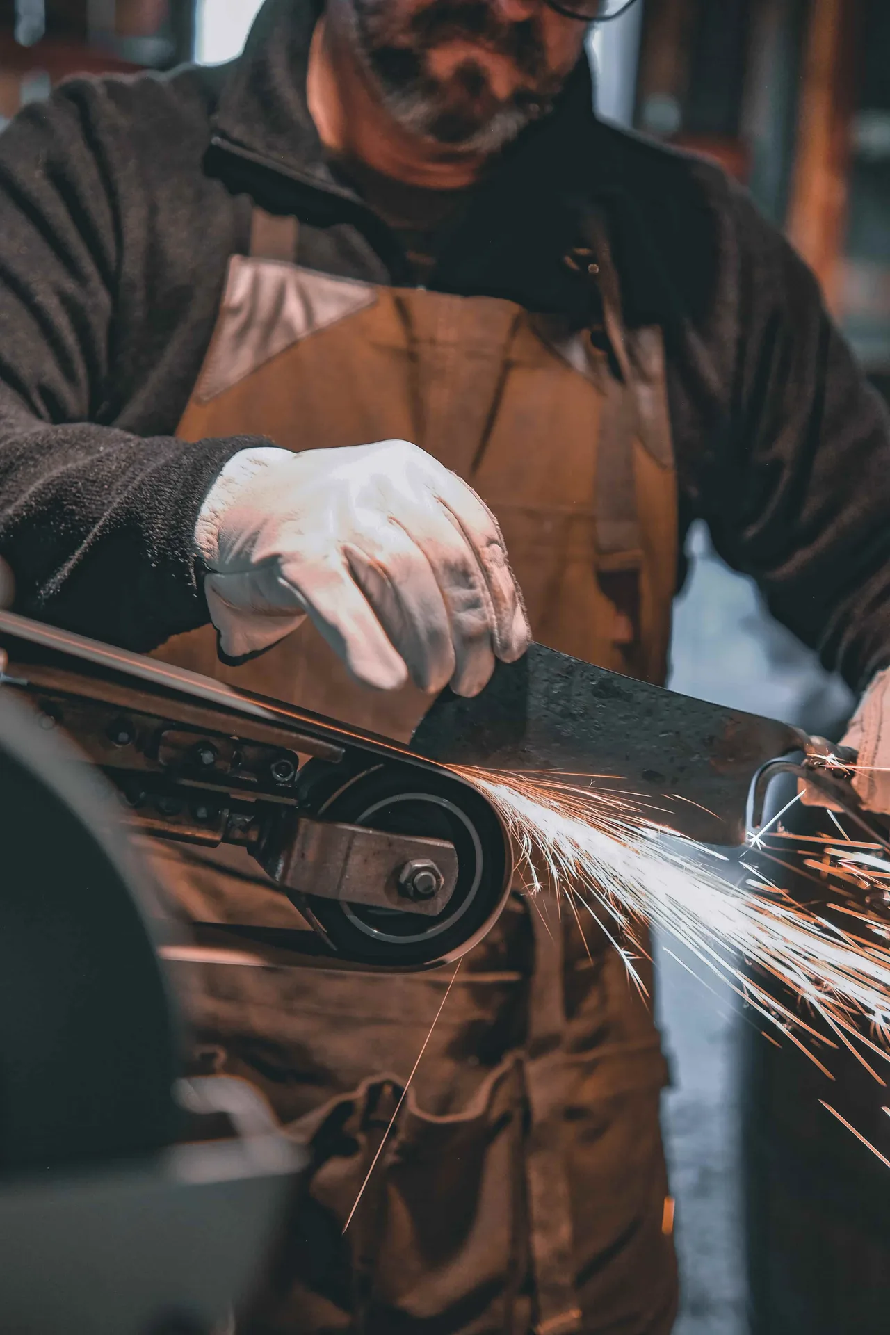 Smith grinding blade with sparks